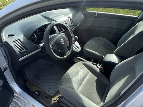 Used 2011 Nissan Sentra 2.0 SR w/ Convenience Pkg image 6