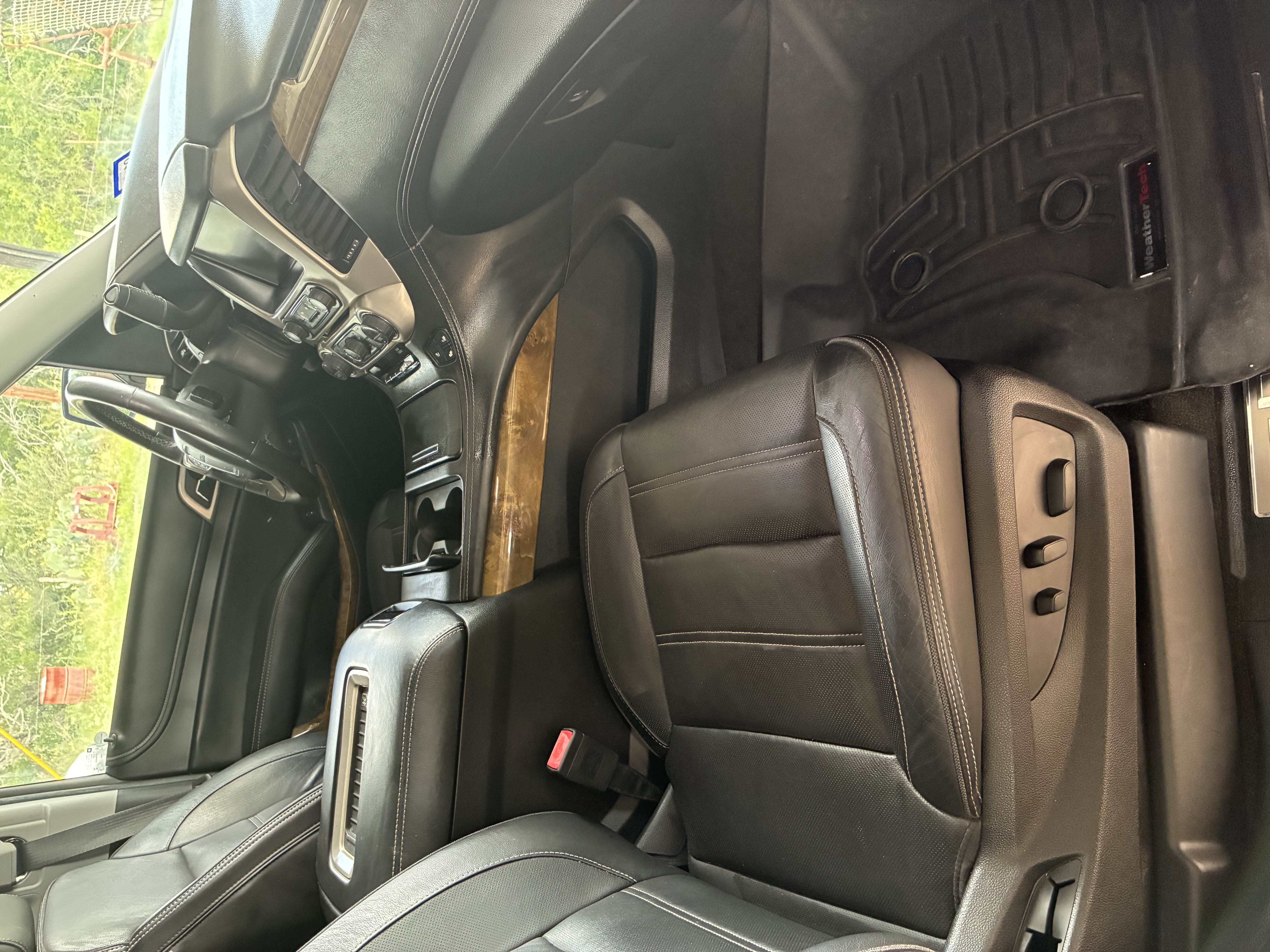 Used 2017 GMC Yukon Denali RWD image 11