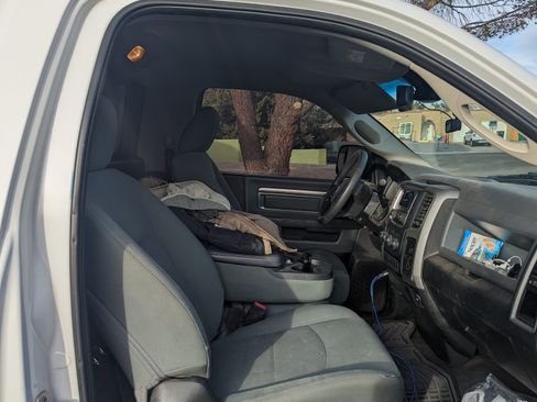 Used 2018 RAM 2500 Tradesman w/ Power & Remote Entry Group image 9