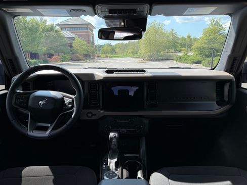 Used 2023 Ford Bronco Wildtrak image 16