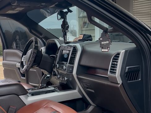 Used 2019 Ford F150 King Ranch w/ Equipment Group 601A Luxury image 6