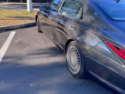 Used 2020 Genesis G90 3.3T Premium image 18