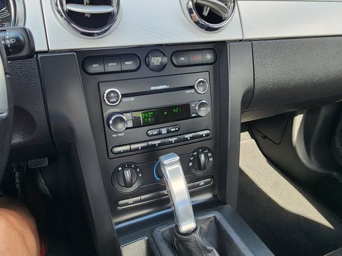 Used 2008 Ford Mustang GT Premium RWD image 9