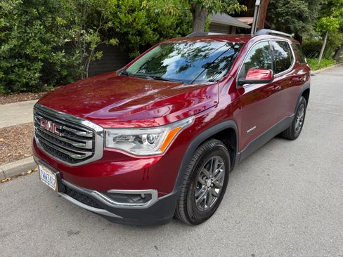 Used 2017 GMC Acadia SLT FWD image 1