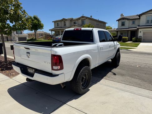 Used 2018 RAM 2500 Laramie w/ Sport Appearance Group AWD/4WD image 4