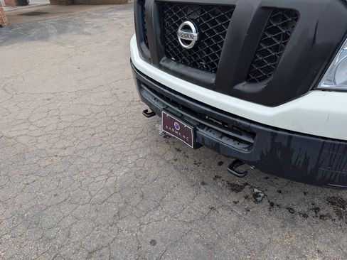 Used 2020 Nissan NV 2500 SV image 8