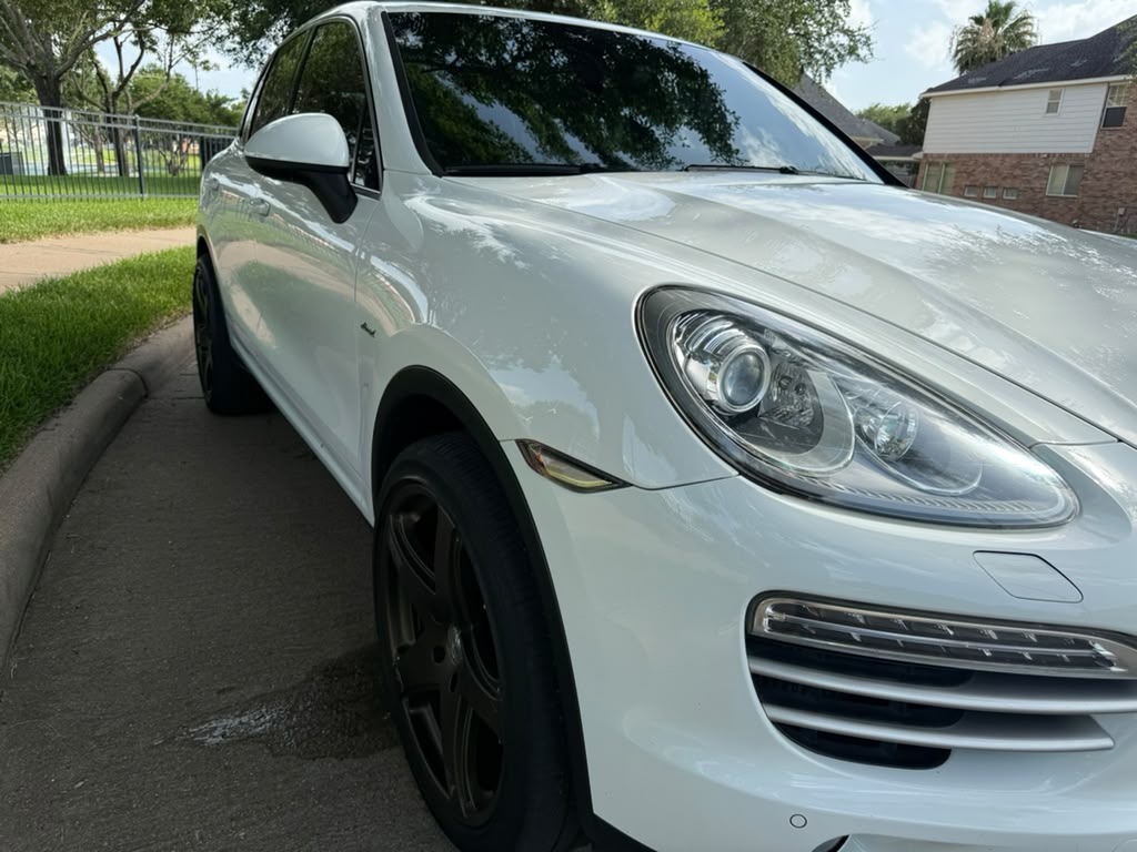 Used 2014 Porsche Cayenne Diesel Platinum Edition AWD/4WD image 16