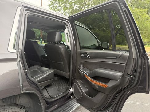 Used 2018 Chevrolet Tahoe Premier RWD image 28