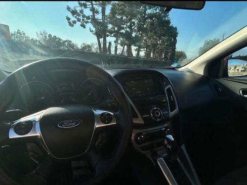 Used 2012 Ford Focus SEL image 11