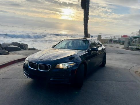Used 2014 BMW 528i Sedan RWD image 1