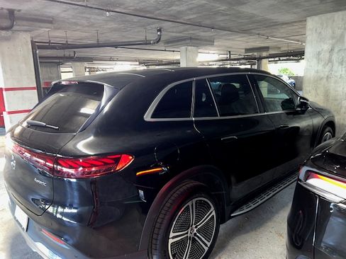 Certified 2023 Mercedes-Benz EQS 450+ 4MATIC SUV image 4