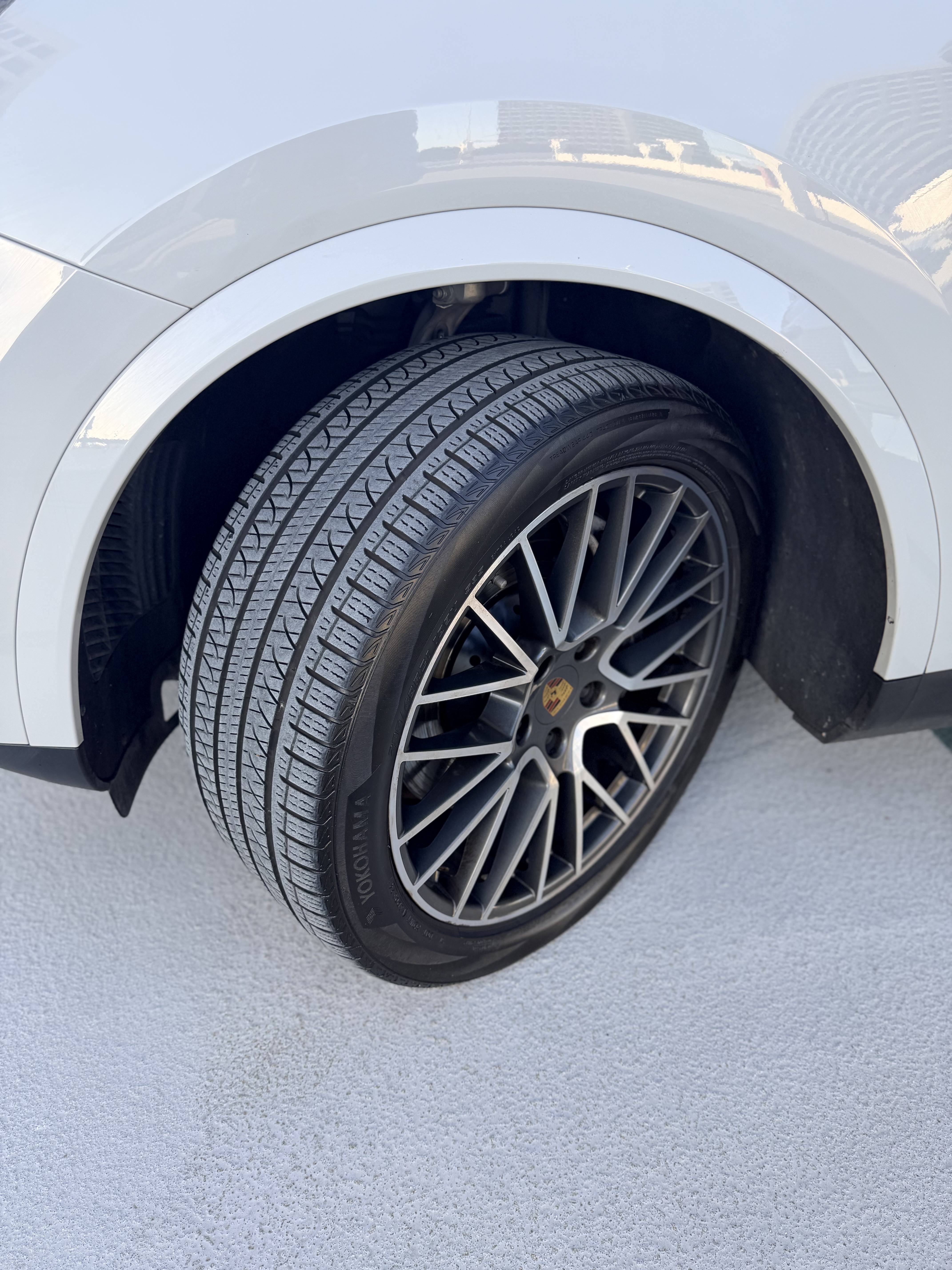Used 2021 Porsche Cayenne AWD/4WD image 30