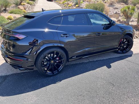 Used 2024 Lamborghini Urus S AWD/4WD image 6