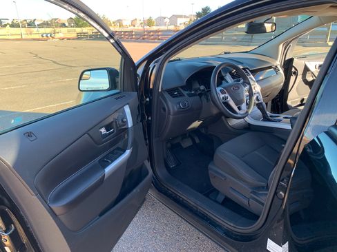 Used 2013 Ford Edge SE image 11