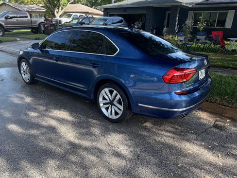 Used 2016 Volkswagen Passat 1.8T SEL Premium FWD image 9