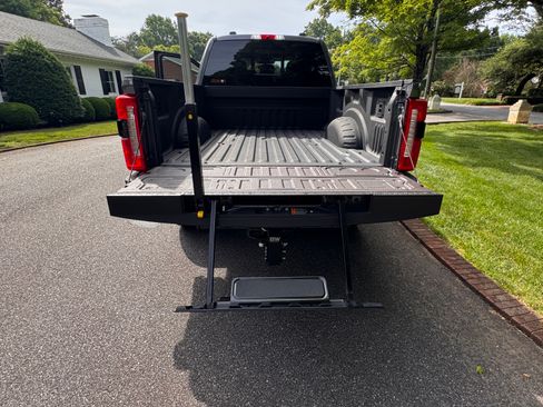 Used 2025 Ford F250 Lariat w/ Lariat Ultimate Package AWD/4WD image 13