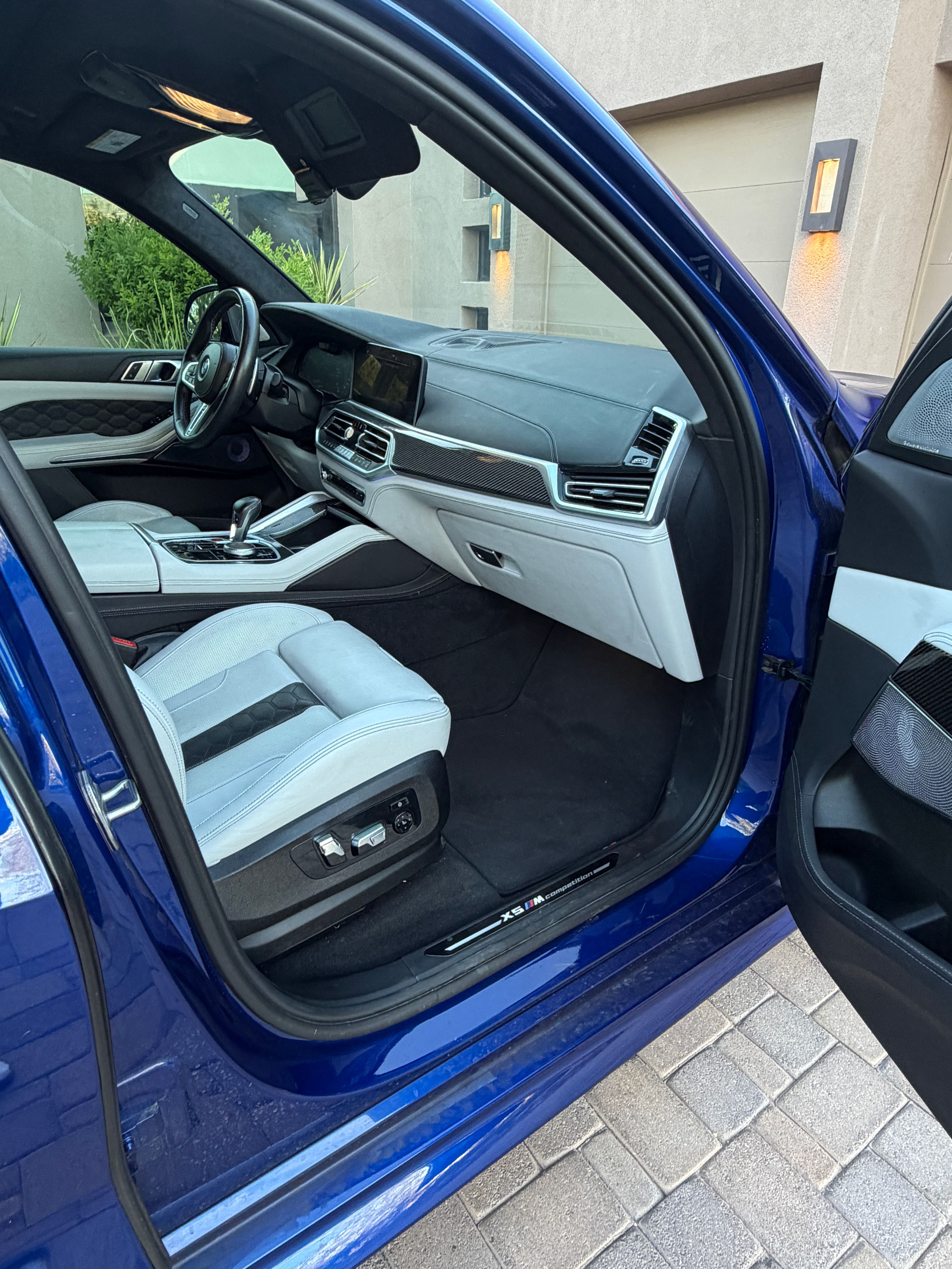 Used 2022 BMW X5 M w/ Competition Package AWD/4WD image 8