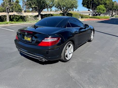 Used 2013 Mercedes-Benz SLK 250 image 5