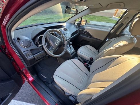 Used 2015 MAZDA MAZDA5 Sport image 6