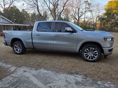 Used 2022 RAM 1500 Laramie w/ Sport Appearance Package image 27
