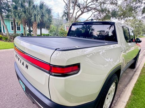 Used 2025 Rivian R1T Adventure AWD/4WD image 4