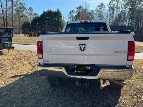 Used 2018 RAM 2500 Tradesman w/ Chrome Appearance Group image 4