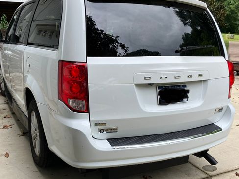 Used 2019 Dodge Grand Caravan SXT FWD image 13