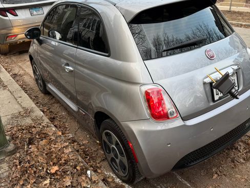 Used 2017 FIAT 500 e image 2