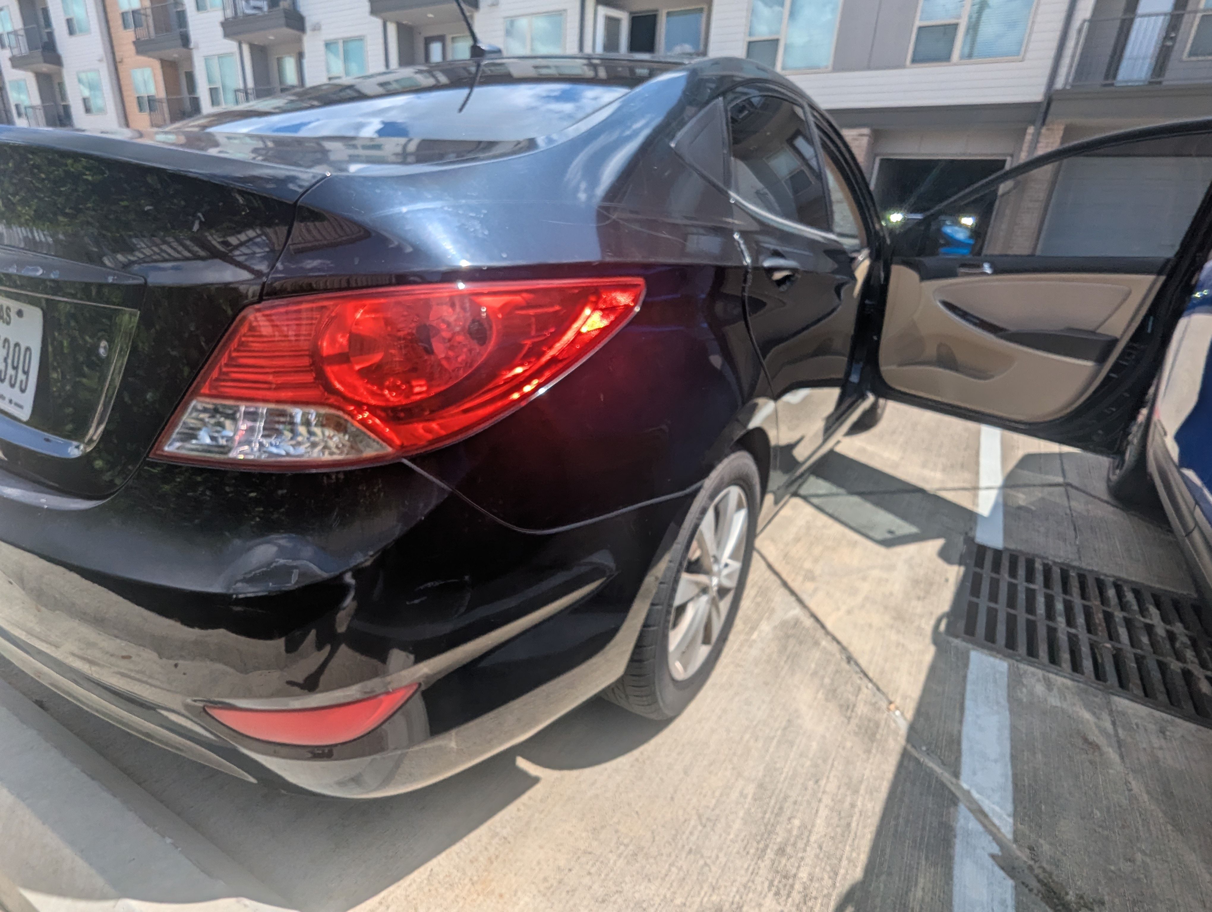 Used 2013 Hyundai Accent GLS w/ Premium Pkg FWD image 16
