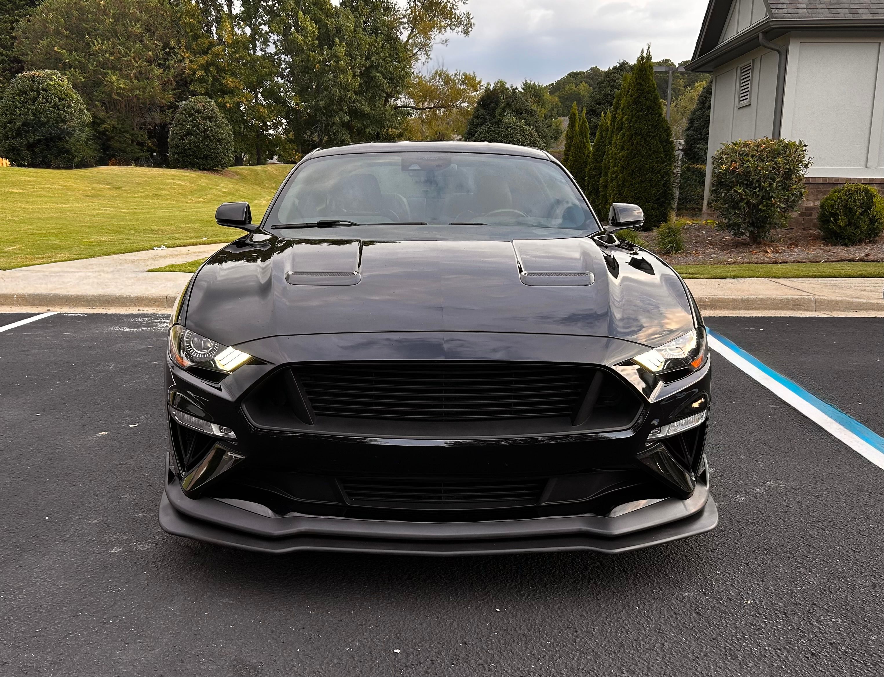 Used 2020 Ford Mustang GT Premium w/ Equipment Group 401A RWD image 9