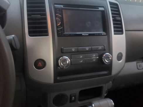 Used 2012 Nissan Frontier SV RWD image 9