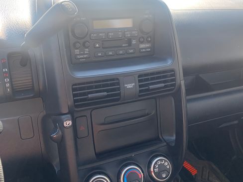 Used 2006 Honda CR-V LX image 12