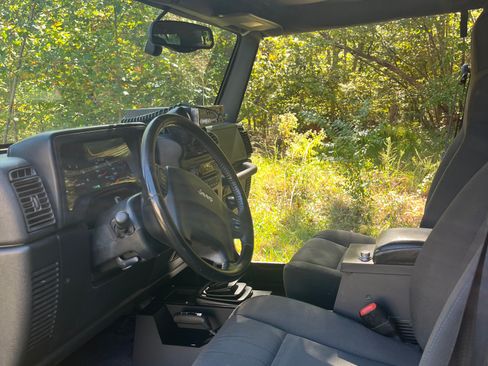 Used 2006 Jeep Wrangler Rubicon image 13