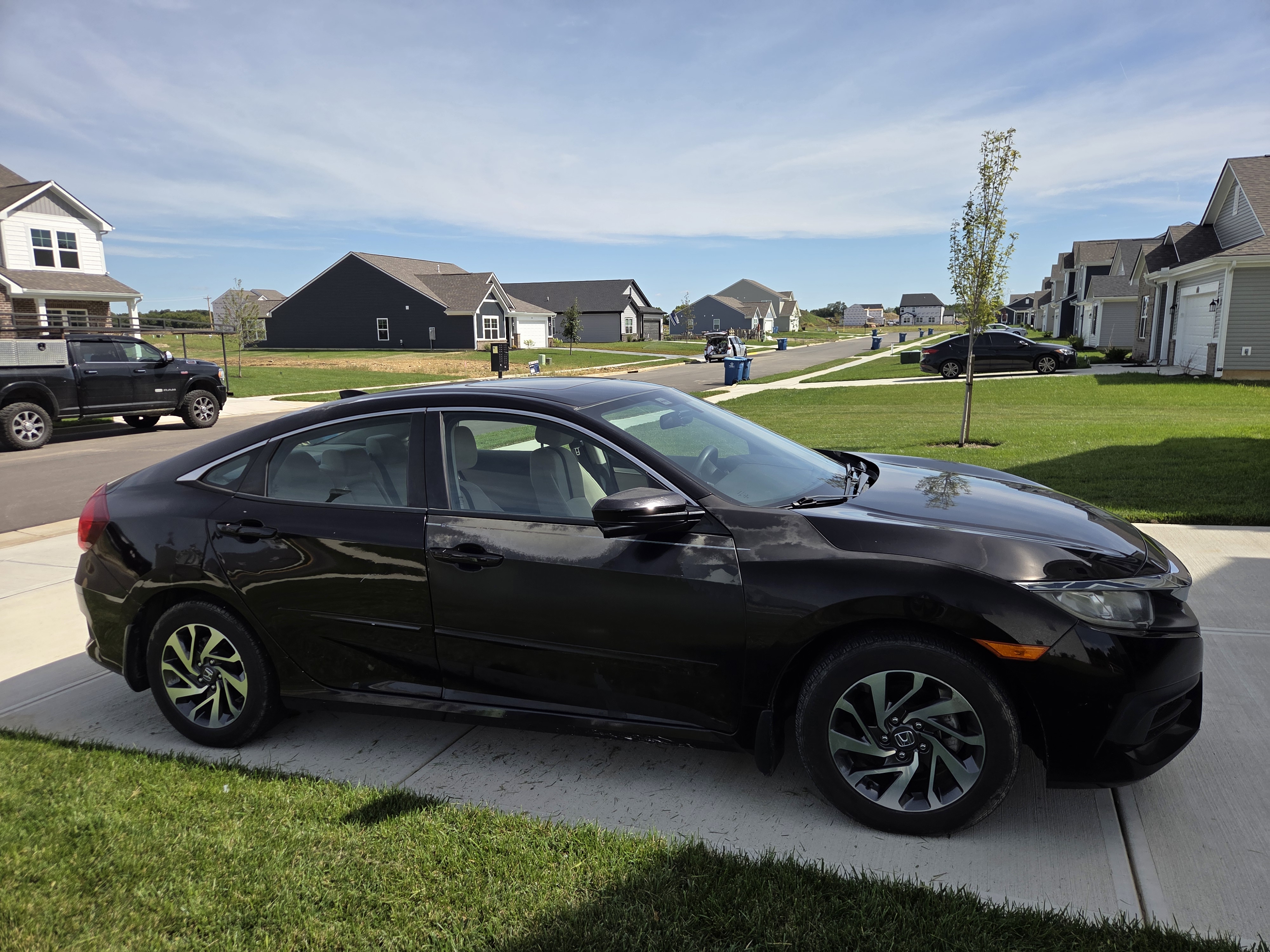 Used 2017 Honda Civic EX image 2