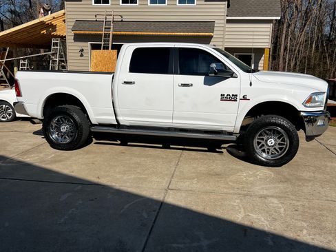 Used 2014 RAM 2500 Laramie w/ Convenience Group image 1