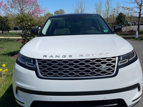 Used 2023 Land Rover Range Rover Velar S image 6