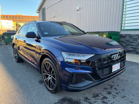 Used 2022 Audi Q8 Prestige image 2