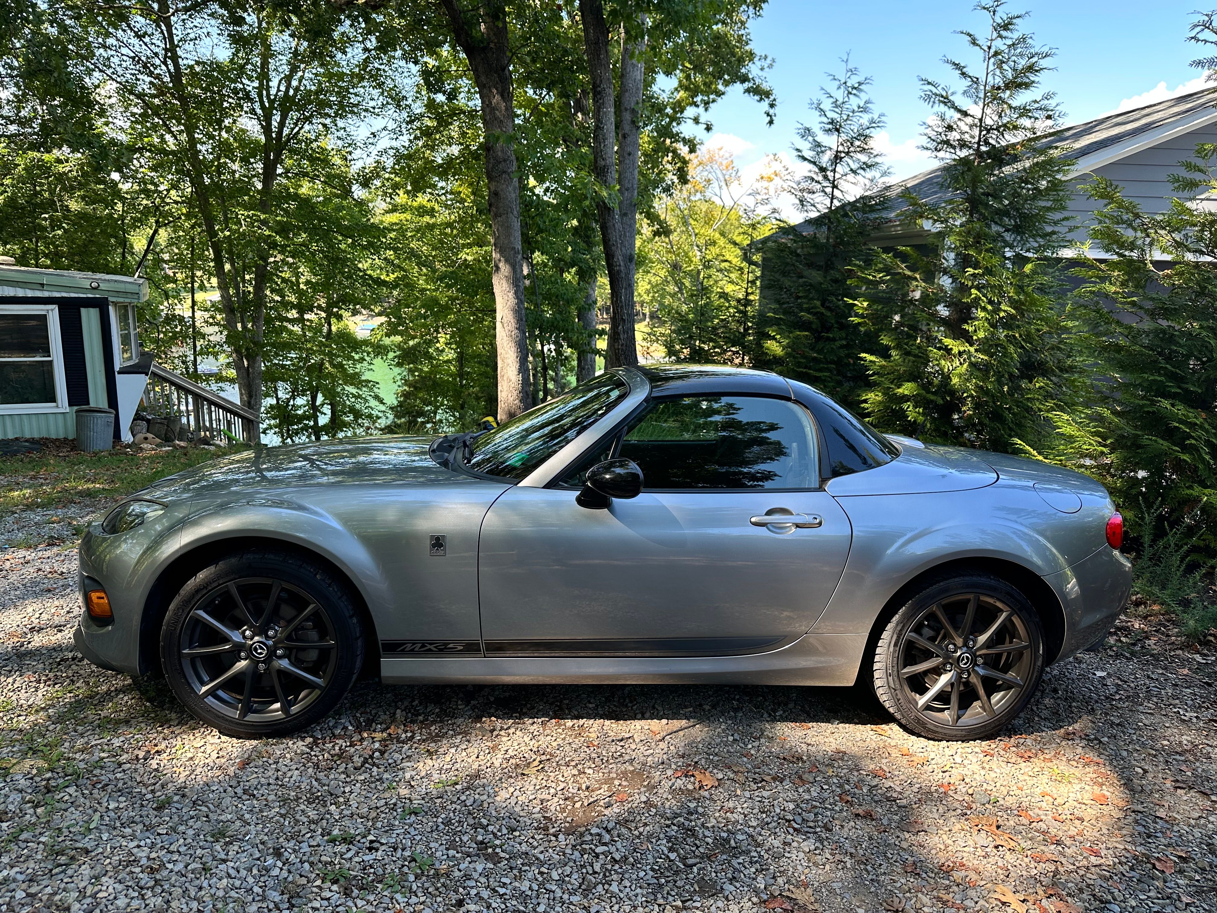 Used 2015 MAZDA MX-5 Miata Club RWD image 15