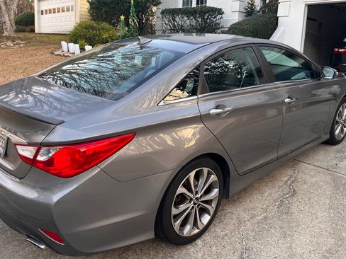 Used 2014 Hyundai Sonata SE w/ Premium Package 04 image 2