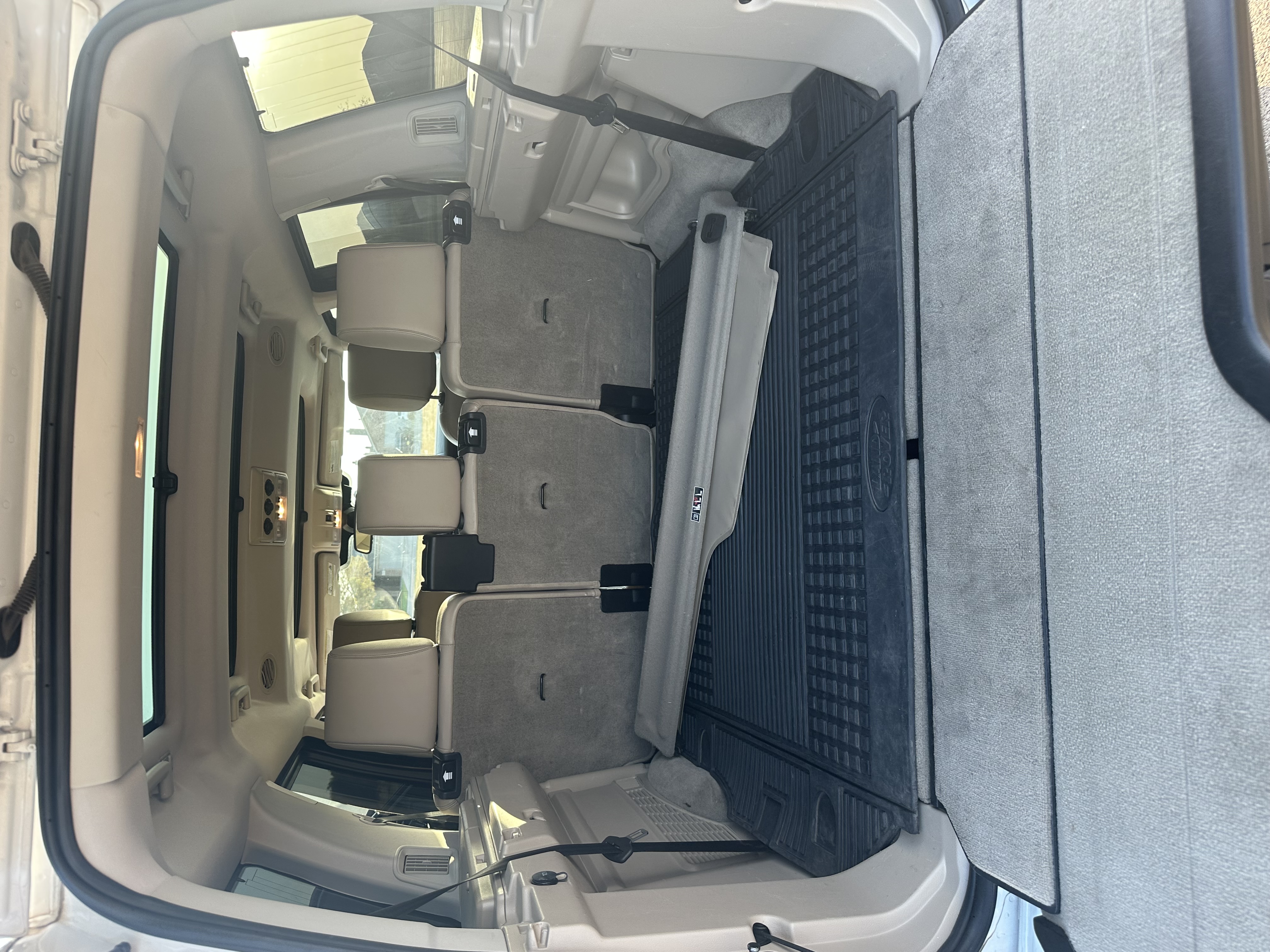 Used 2016 Land Rover LR4 HSE AWD/4WD image 10