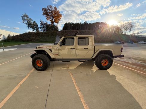 Used 2020 Jeep Gladiator Mojave image 9