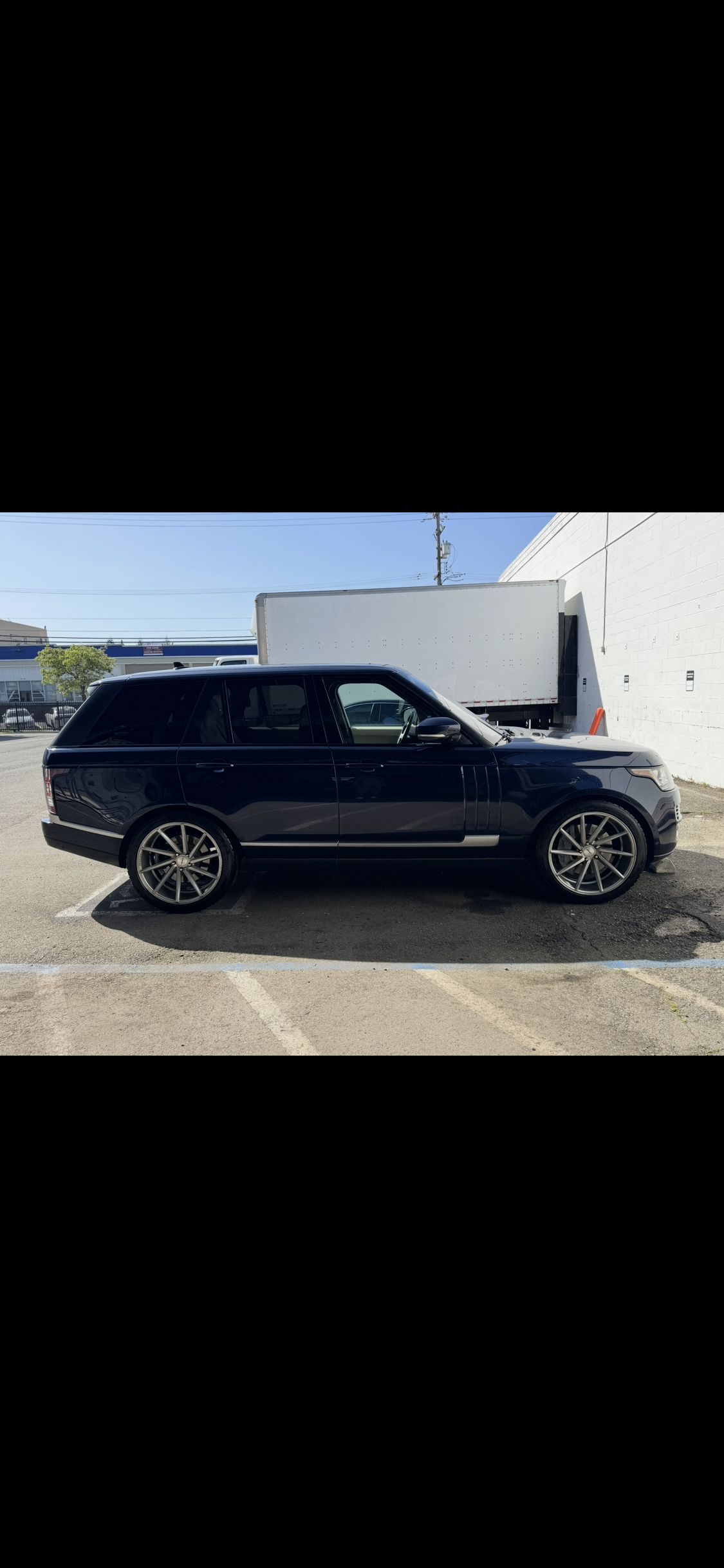 Used 2016 Land Rover Range Rover HSE AWD/4WD image 4