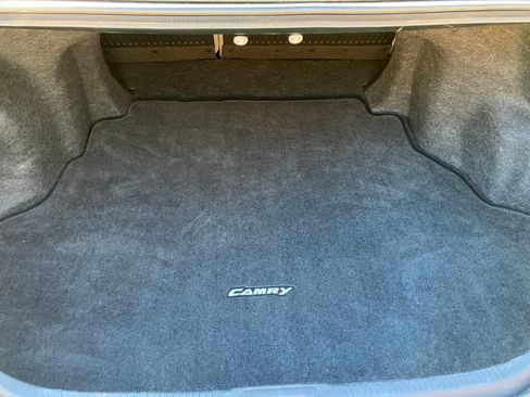 Used 2014 Toyota Camry LE image 29