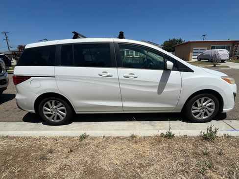 Used 2012 MAZDA MAZDA5 Sport FWD image 4