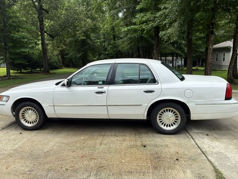 Used 2001 Mercury Grand Marquis LS RWD image 4