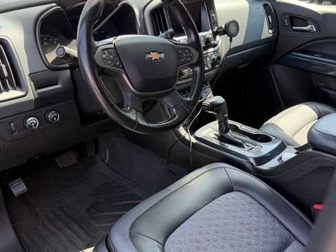Used 2019 Chevrolet Colorado Z71 AWD/4WD image 4