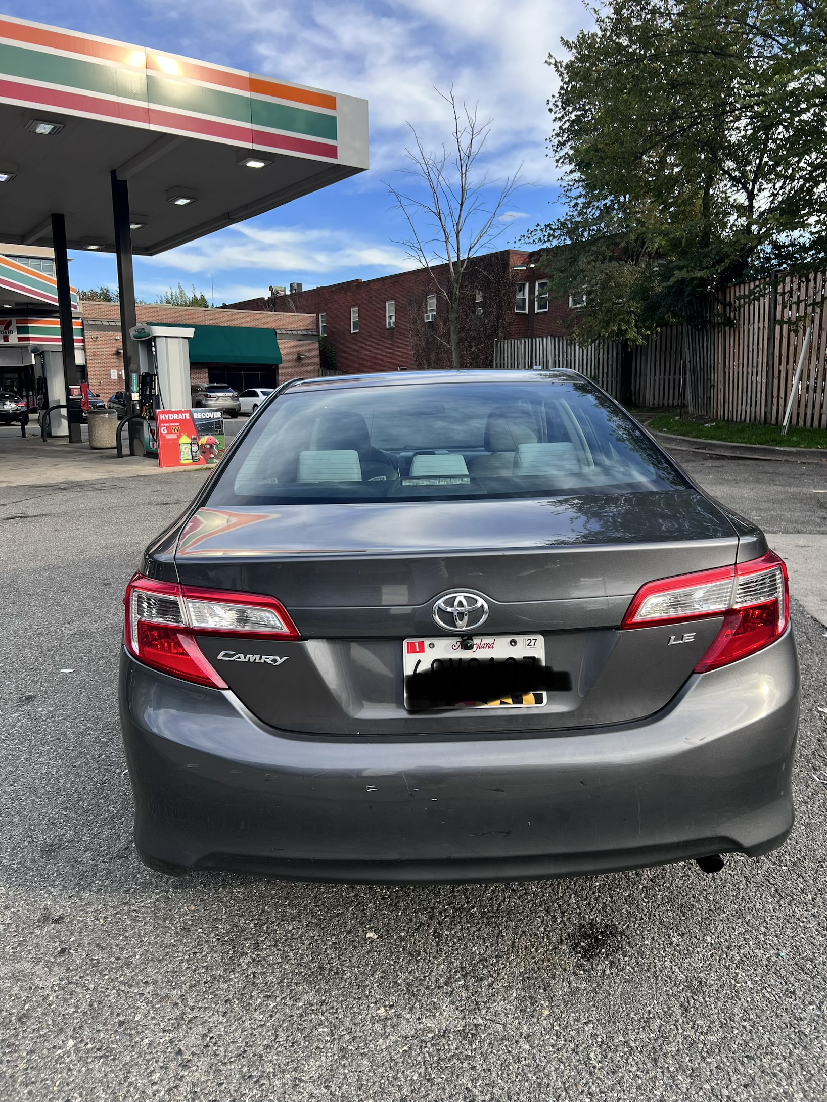 Used 2014 Toyota Camry LE FWD image 1