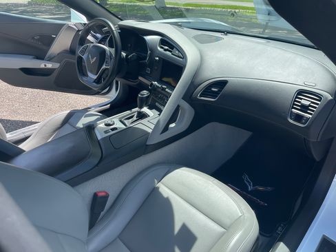 Used 2019 Chevrolet Corvette Grand Sport RWD image 12
