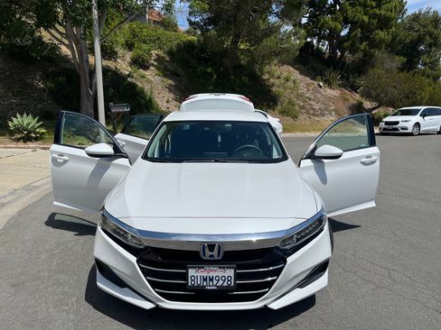 Used 2021 Honda Accord Touring image 1