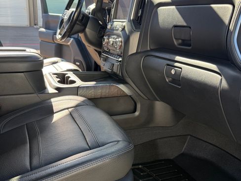 Used 2021 GMC Sierra 2500 Denali w/ Denali Ultimate Package image 13